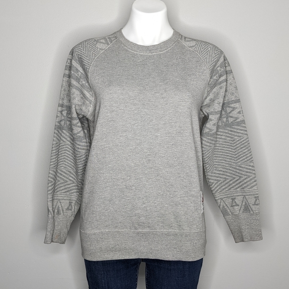 ✨3/$15 Asphalt Yacht Club grey geometric sweatshirt M